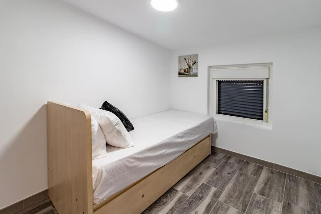 Casa Rural Con Piscina Privada, Barbacoa, Wifi Y Parking Incluido Vilovi de Onar Екстер'єр фото